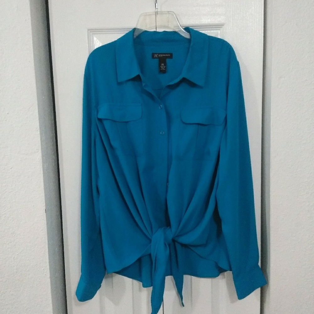 Blouse - Picture 2 of 3